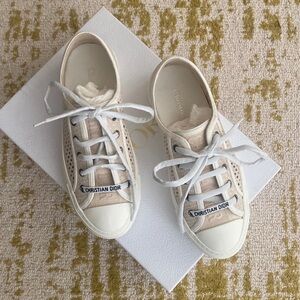 SOLD Dior Walk’n Dior Sneakers 36.5